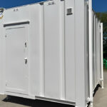 Casetta da bagno 2+1, 3,66 m x 2,74 m con gambe di supporto
