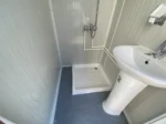 CONTENITORE SANITARIO 1,30 x 2,05 M CON DOPPIA DOCCIA - immagine 3