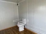 Contenitore sanitario per persone con disabilità. Toilette con rampa. - immagine 7