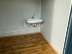 Contenitore sanitario per persone con disabilità. Toilette con rampa. - immagine 8