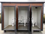 Container sanitario a padiglione con tripla cabina - immagine 3