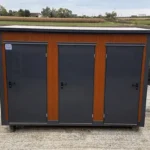 Container sanitario a padiglione con tripla cabina